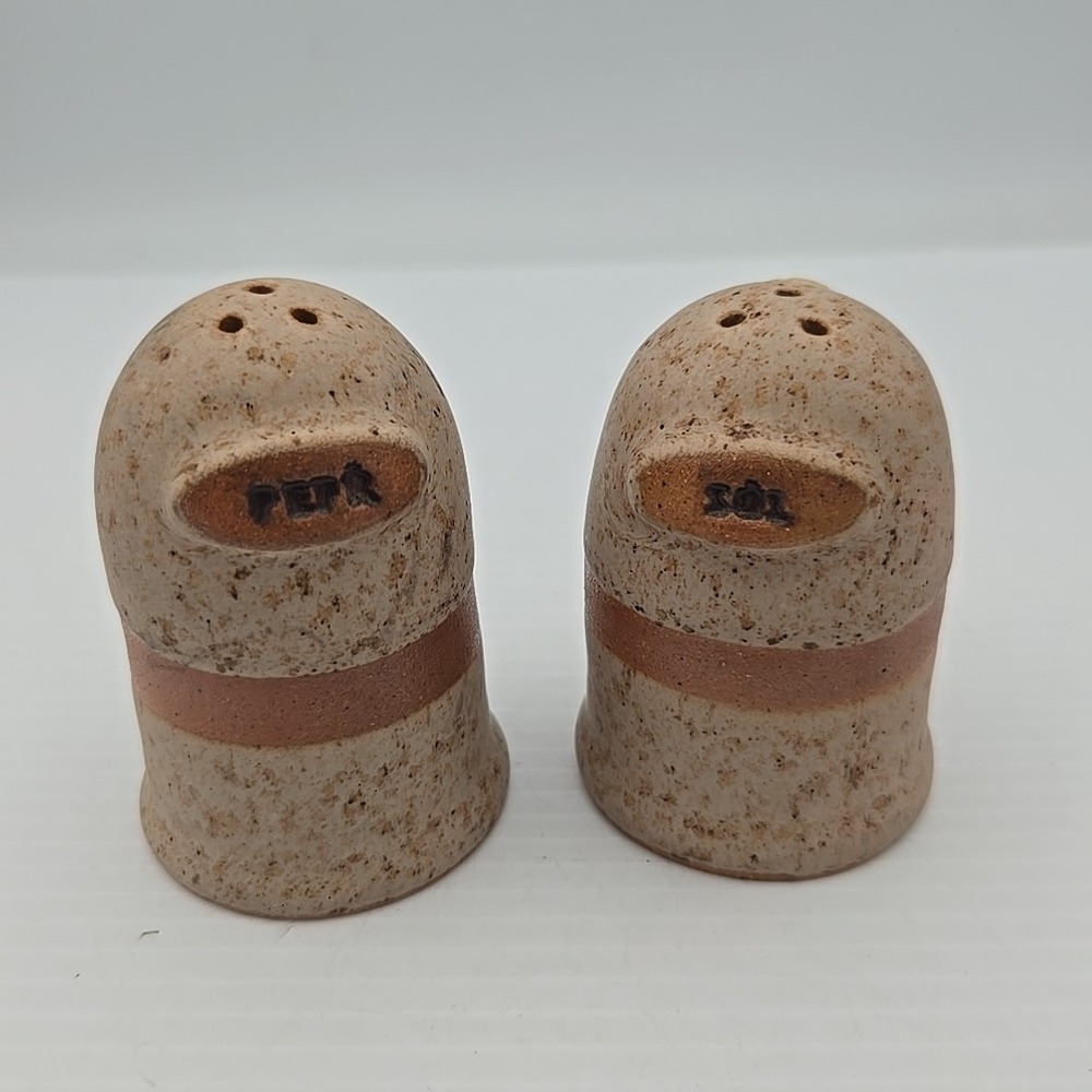 Handmade Stoneware Pottery Salt and‎ Pepper Shakers Signed
